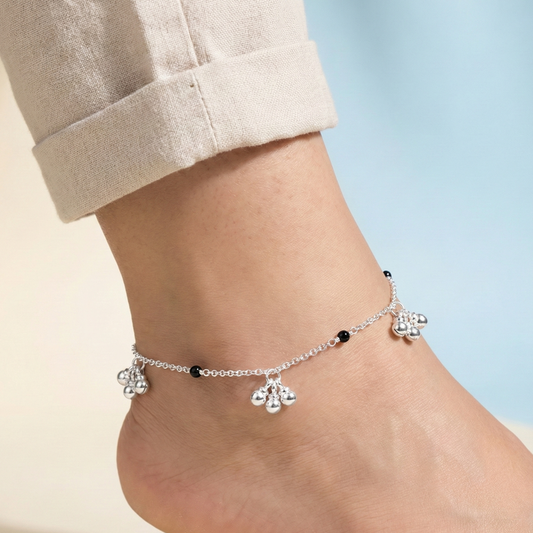 Minimalist Onyx Station Anklet