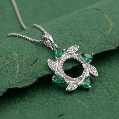 The Silver Leaf Circle Necklace