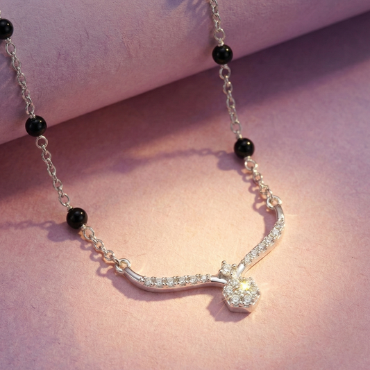 Geometric Chevron Mangalsutra